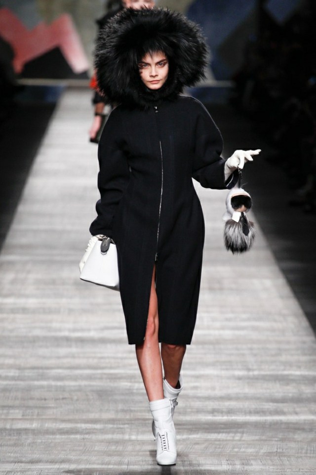 غطاء معطف أسود 2014 2015 Fendi
