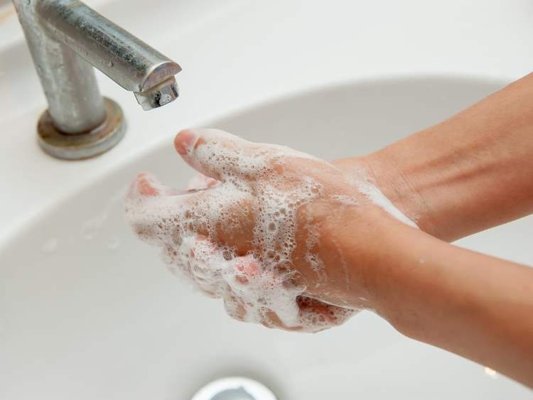 غسل اليدين تدابير الحماية من فيروس كورونا
