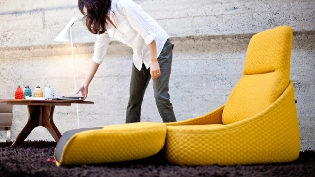 كرسي استرخاء للعمل بتصميم عصري مريح باللون الأصفر