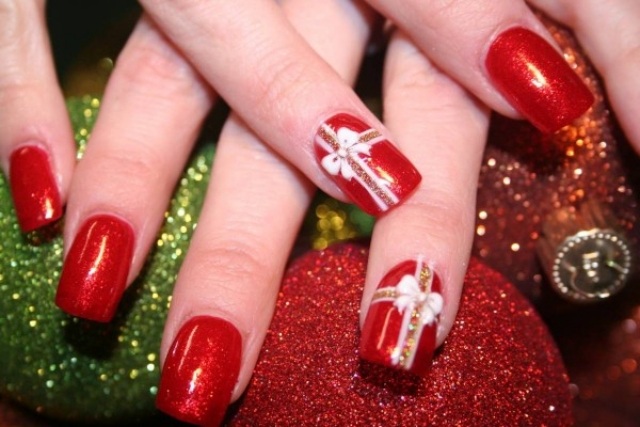 إبداعات فن الأظافر - عيد الميلاد - تزيين الأظافر - الشريط - طلاء الإصبع الأحمر