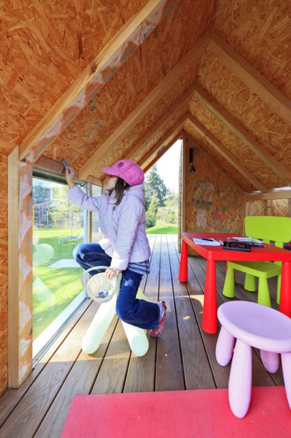 أفكار لبناء حديقة منزل خشبي للأطفال Majas-Haus Poland