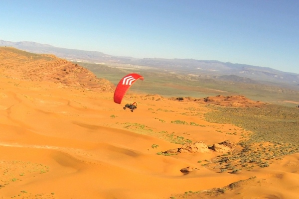Skyrunner-in-the-air-desert-view-view-Landscape