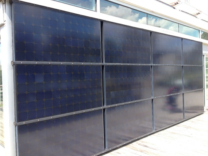 تركيب الألواح الشمسية جدار منزل الطاقة الكهرباء