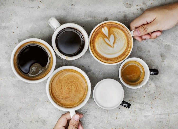 صنع القهوة مختلف تخصصات القهوة ومشروبات القهوة