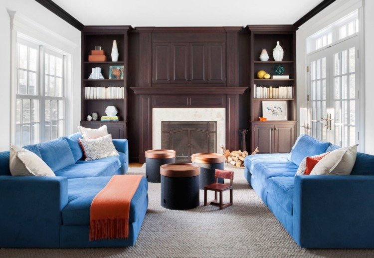 غرفة المعيشة الصغيرة أريكة كبيرة الزاوية أريكة تنجيد أفخم الموقد رفوف الحائط طاولات القهوة