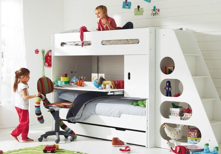 غرفة صغيرة-تأثيث-غرفة أطفال-غرفة أطفال-سرير علوي-أبيض-لعبة-ديكور