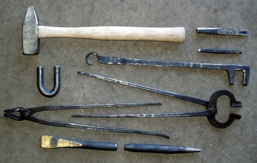 כלי לזיוף סכינים