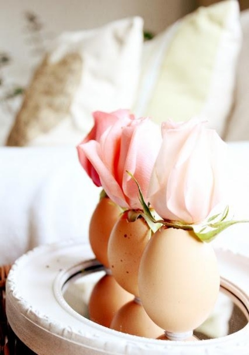 أفكار تزيين عيد الفصح لمزهرية من قشر البيض الوردي