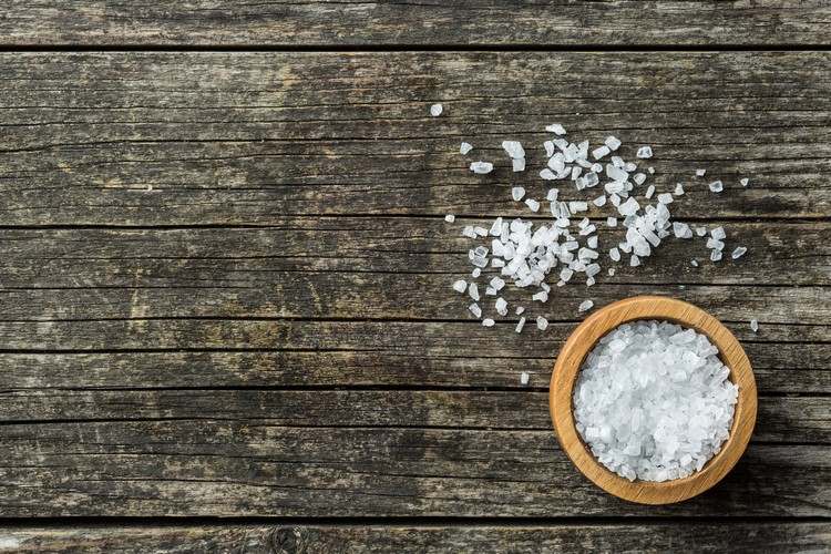 انخفاض الرطوبة مع الملح كيف يعمل