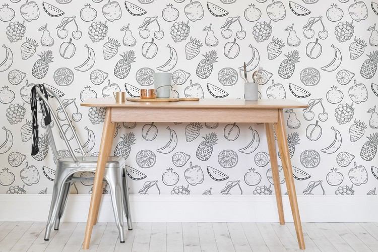 ورق جدران - نقش - غرفة طعام - فواكه - أسود - أبيض - حائط - طاولة خشبية - كرسي