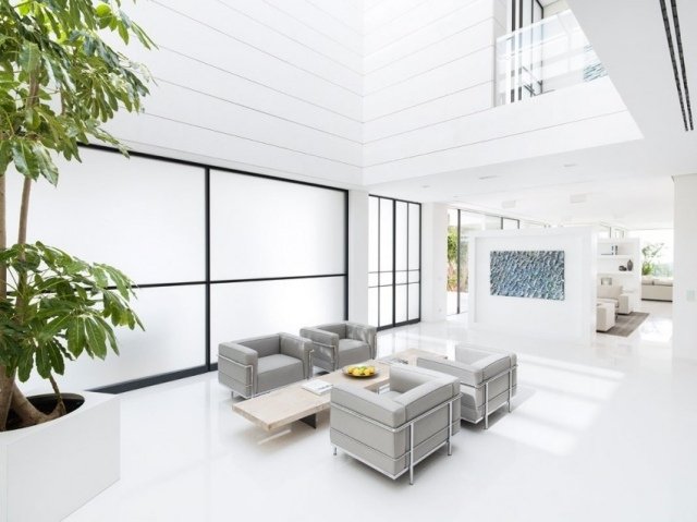 غرفة المعيشة تحفة معمارية بيضاء الإقامة بالما دي مايوركا