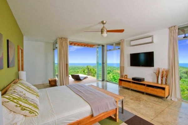 تصميم غرفة نوم فيلا كوستاريكا واجهات زجاجية
