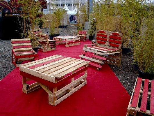 أفكار لطاولات حدائق من الخيزران للأثاث المصنوع من المنصات الخشبية