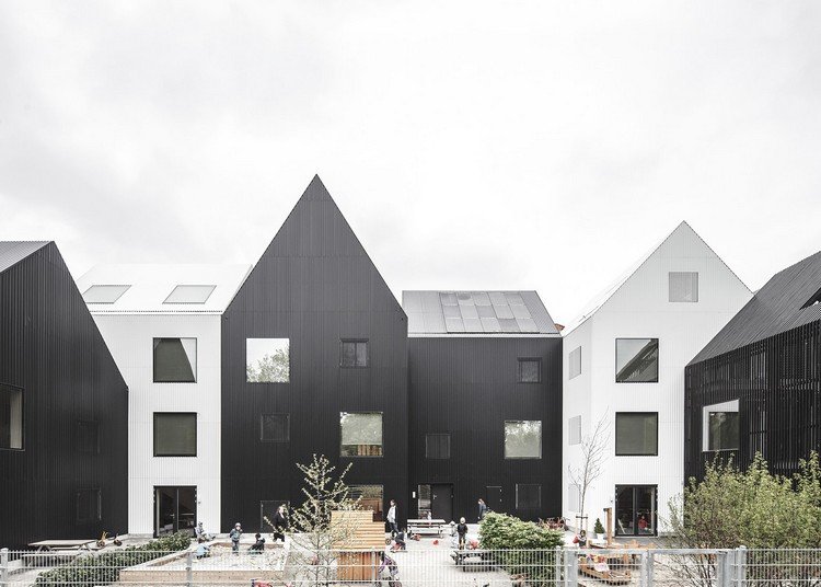 روضة - هندسة معمارية - سقف مدبب - أسود - أبيض - حدائق شتوية - كوبنهاجن