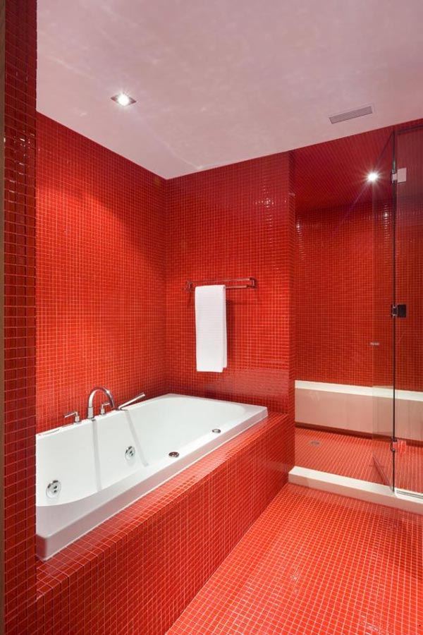 فكرة تزيين مثيرة للاهتمام - حمام أحمر