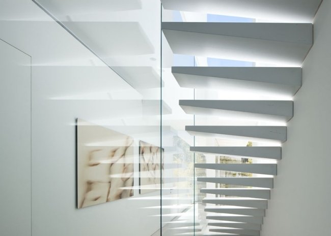 السلالم جدار زجاجي منزل حديث مصنوع من الزجاج بواسطة pitsou kedem