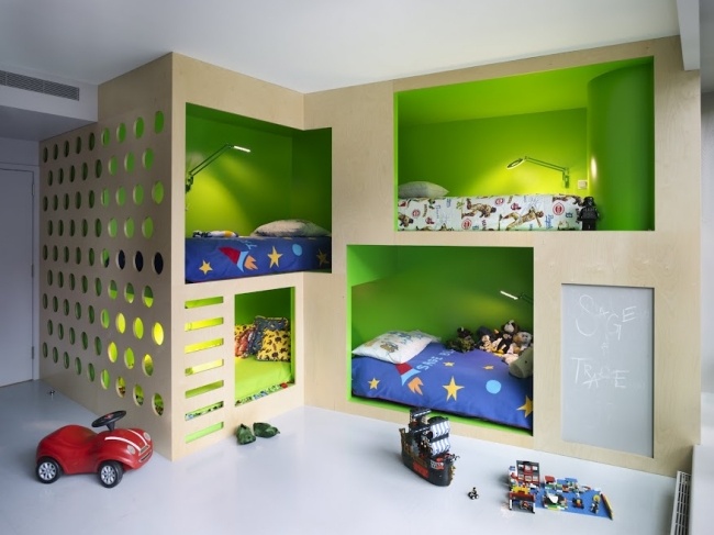 بناء سرير غرفة الأطفال شقة داخلية حديثة بألوان زاهية