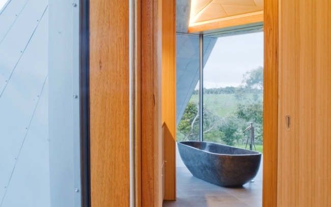 حوض الاستحمام الحجر الطبيعي منزل ريفي مصمم crofthouse من قبل جيمس ستوكويل