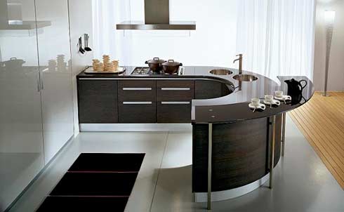 تصميم مطبخ مدمج مصنوع من الخشب الداكن