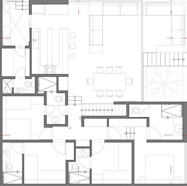مخطط الطابق الأرضي لمنزل مصمم كازا سيتا مع تراس على السطح