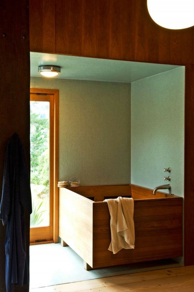 فكرة تصميم الحمام الخشب حوض الاستحمام بلاط الفسيفساء الأخضر