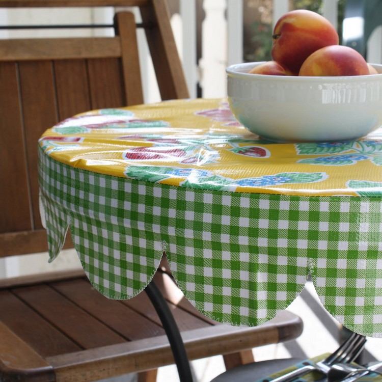 الخياطة باستخدام قماش زيتي طاولة طعام - مفرش مائدة مستدير - مقاوم للماء - مربعات - خوخ