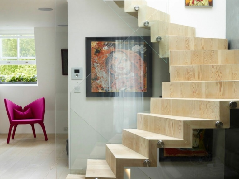 أفكار تزيين الحائط الدرج منطقة جدارية كرسي الفن الوردي