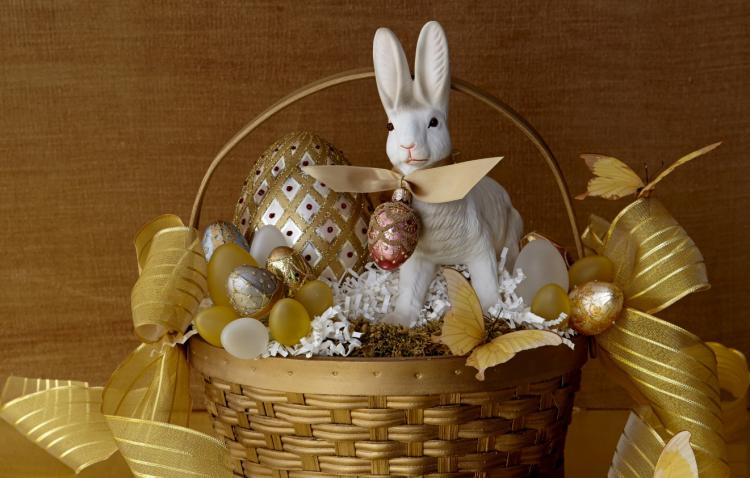 زينة عيد الفصح تجعل سلة الخزف سلة عيد الفصح الأرنب