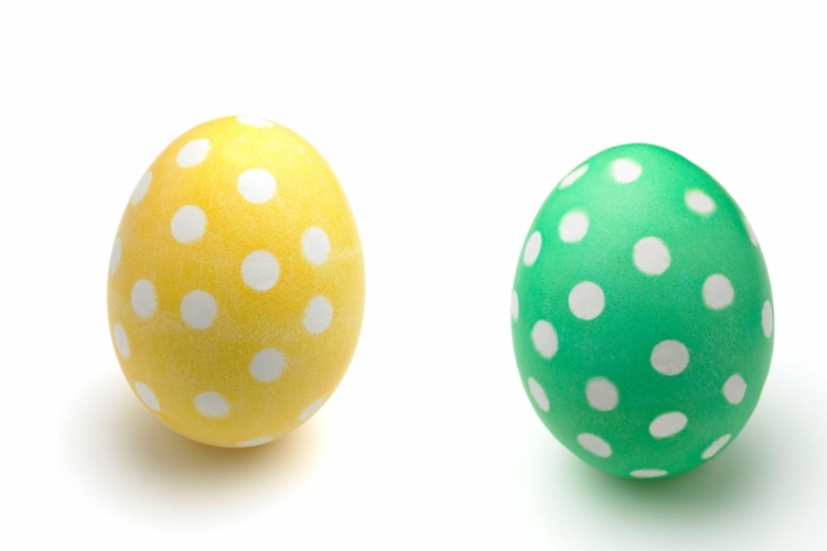 بيض عيد الفصح-شمع-تزيين-أصفر-أخضر-نقاط-لعوب-زخرفة-أطفال-سهل