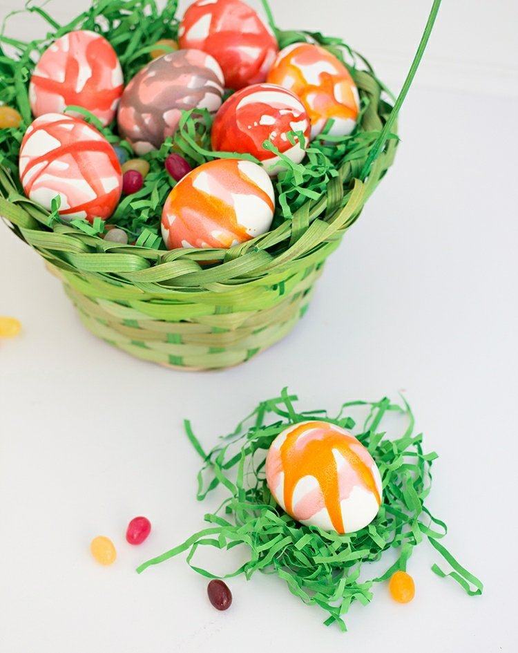 بيض عيد الفصح-ألوان مائية-رسم-عيد الفصح-سلة-ألوان-الفروق الدقيقة-الدافئة-فوضوي-البصريات