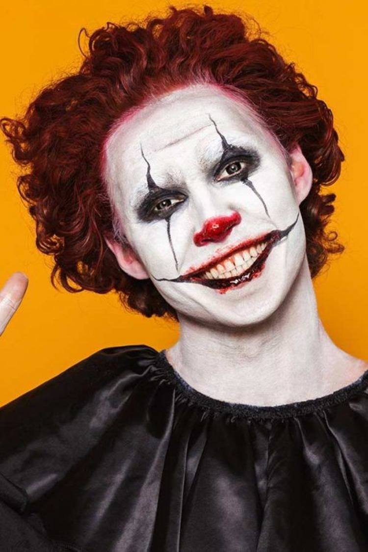 زي المهرج والمكياج الأبيض من نوع harlequin make up men clown