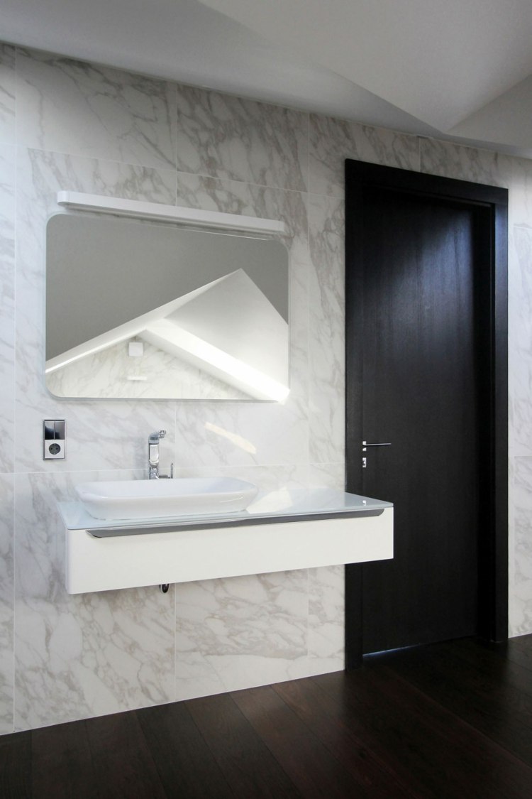 كونسول الحمام فكرة الأرضيات الخشبية تصميم بنتهاوس مرآة