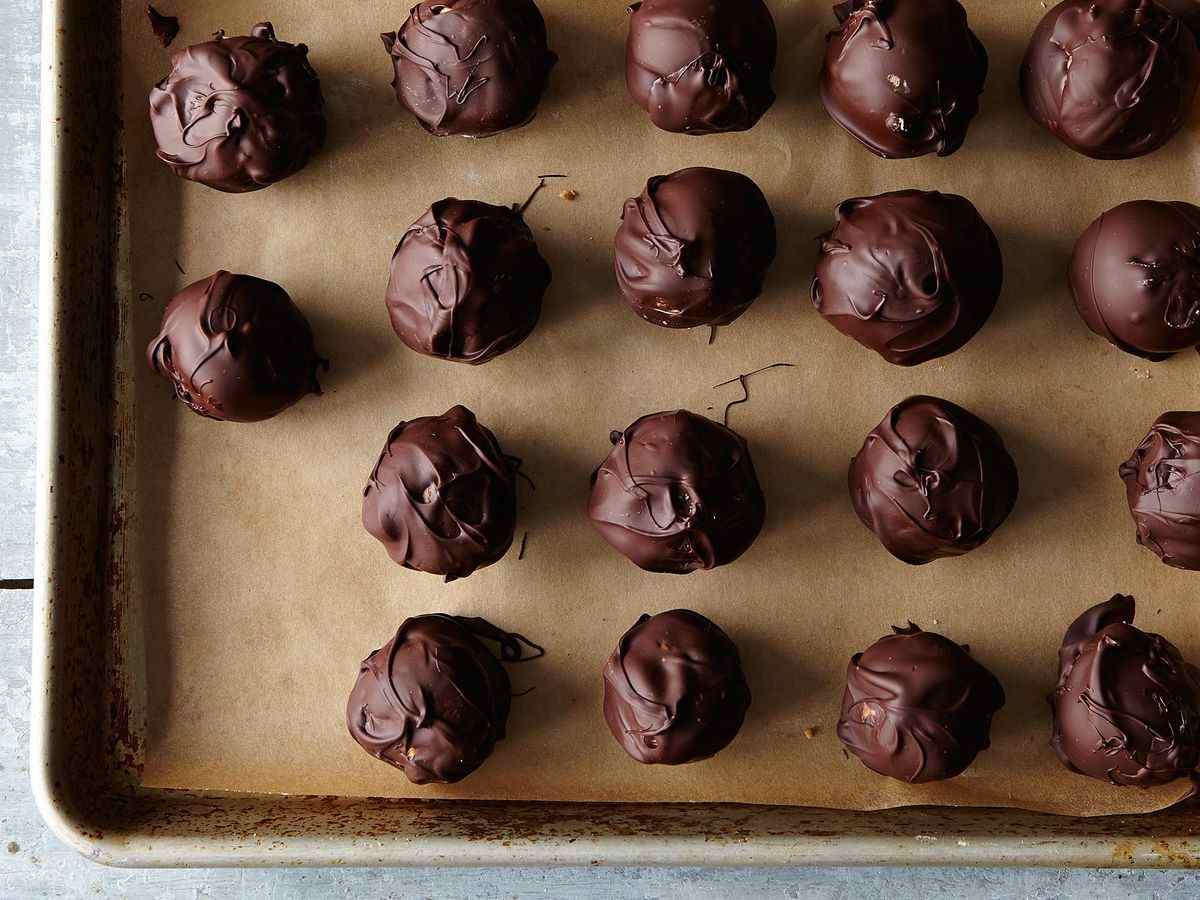 كمأ الشوكولاتة يصنع وصفات حلوى البرالين الخاصة بك