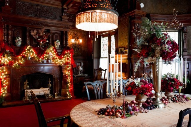 منزل تاريخي ديكور غرفة المعيشة المورقة عيد الميلاد