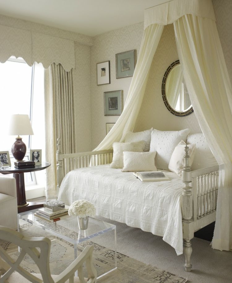 غرفة نوم رومانسية - سرير نهاري - تصميم - سرير بأربعة أعمدة - أبيض