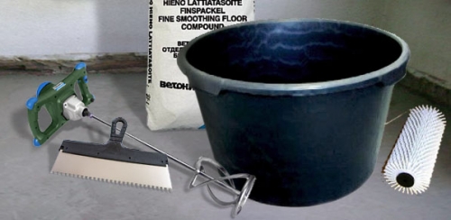 DIY-materiaalit ja -työkalut itsetasaavan lattian kaatamiseen