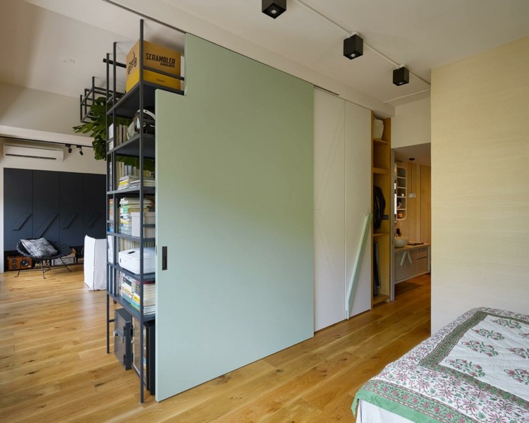 أبواب منزلقة مصنوعة من خشب النعناع الأخضر - غرفة نوم - مقسم - رف - سرير