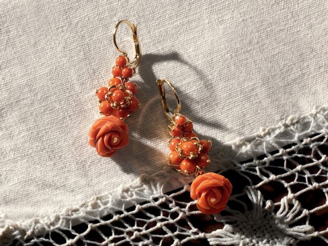 مجوهرات مرجان-أنيقة-وردة-عزر- مجوهرات ماركة