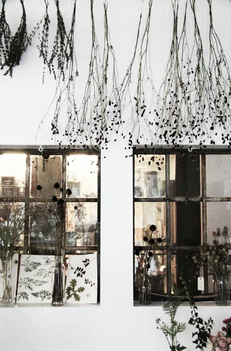 زخرفة النوافذ-الخريف-افعل ذلك بنفسك-العبث-الزهور الجافة-النباتات-شنق-الحائط-الطلاء-الأبيض-شعرية-نافذة-نباتية
