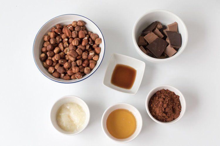 اصنع بنفسك مكونات وصفة نوتيلا القابلة للدهن بالشوكولاتة