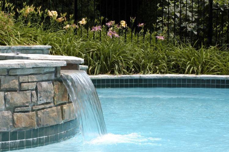 ميزة المياه شاشة خصوصية حمام السباحة للجيران وخيار الحماية من الضوضاء الضوضاء في الحديقة
