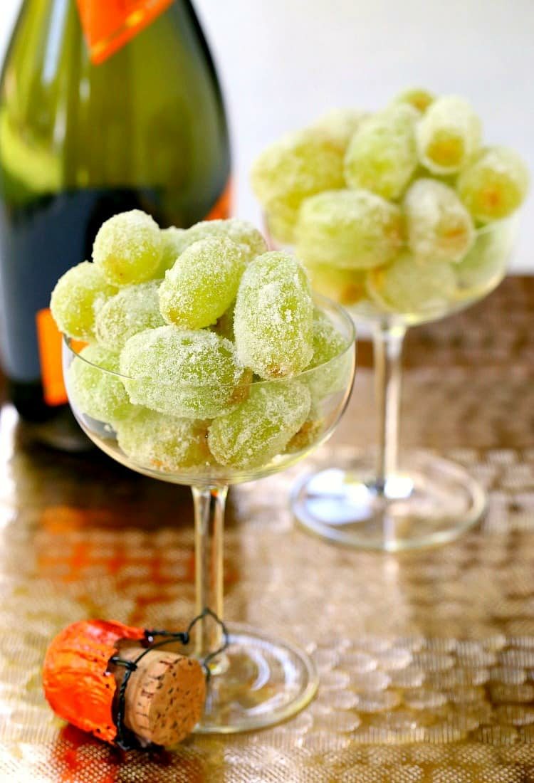 العنب المجمد مع النبيذ الفوار وصفة المقبلات الأفكار مع الكحول