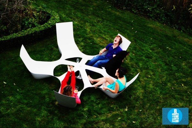 تصميم مقاعد البدلاء الترفيه في الهواء الطلق bottlebench الاسترخاء الحديقة