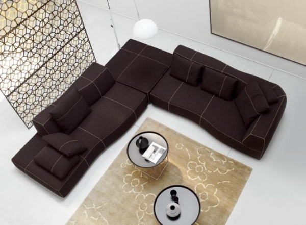 أفكار أريكة لغرفة المعيشة الحديثة بني غامق