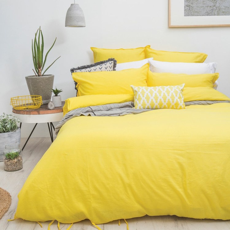 الصيف ديكو أغطية السرير غرفة نوم الأصفر إعداد مصنع طاولة جانبية