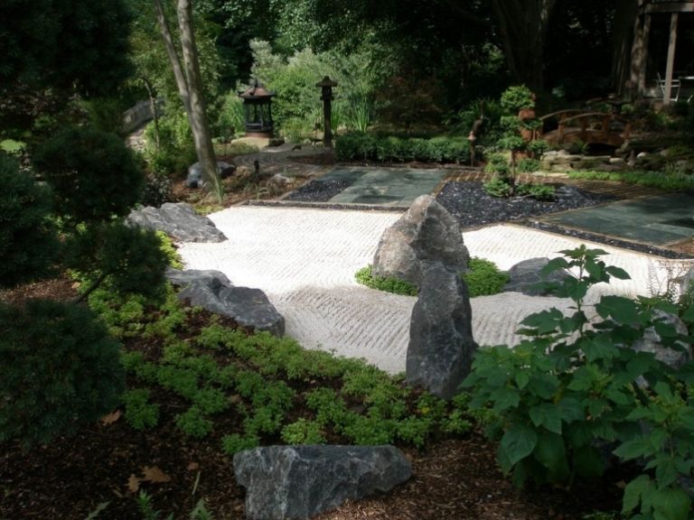 حديقة صخرية - افكار على الطراز الياباني - حديثة