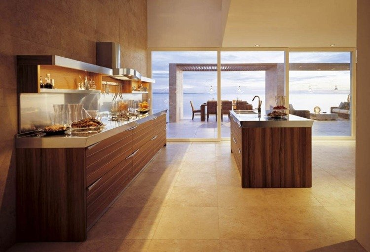 مطبخ-خشب-ساج-مطبخ-جزيرة-تصميم-مساحة مفتوحة-نافذة-أمامية-تراس