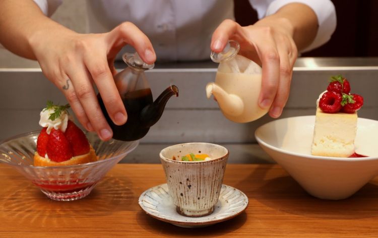 طبق تيبانياكي طبق شواء الطبخ الياباني أطباق غريبة سمك جميل هدايا الشيف الحلوى الحلوى ترتيب القهوة الشاي