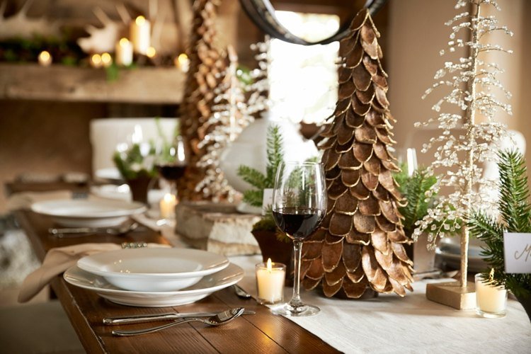 زينة الجدول لعيد الميلاد شجرة التنوب ريفي المواد الطبيعية النبيذ