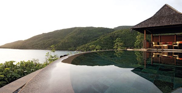 مسبح خارجي لا متناهي Top Hotel Pools-Suites Seychelles-Constance Ephelia-Luxury-Resort